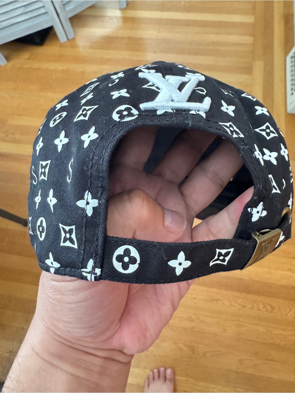 Supreme Black Hat with Red Logo and White Pattern - Picture 2 of 4